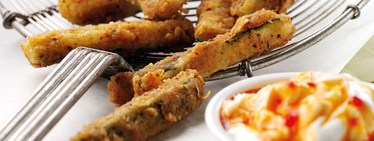 Cajun Spiced Courgettes with a Chilli Garlic Dip