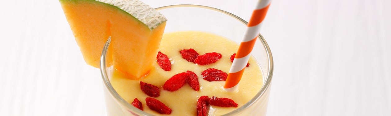 Yellow fruits and Goji Berry Smoothie