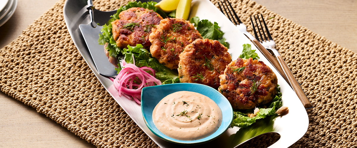 Salmon Cakes with Spicy Yoghurt Sauce